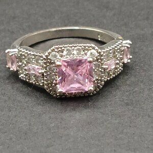 925 Sterling Silver ring with Pink CZ stone Size 7